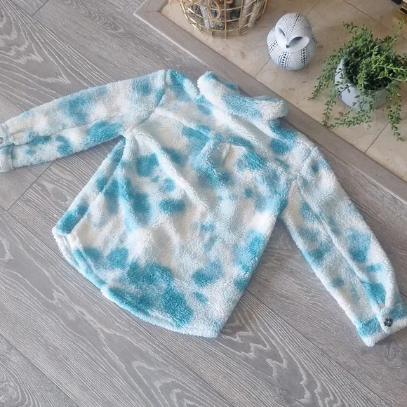 Fuzzy Button Up - Picture 8 of 10